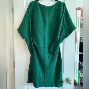 Boatneck mid thigh dress